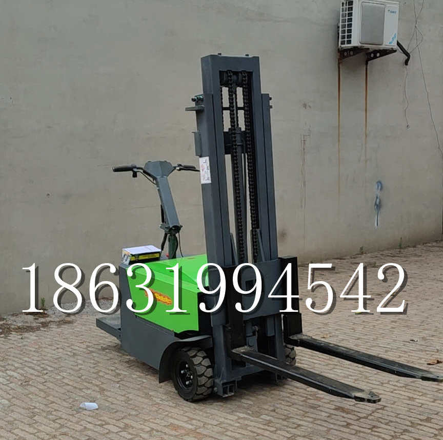 田中镇优程全电动叉车插腿式堆高车液压装卸车1.5吨升高小型站驾式铲车